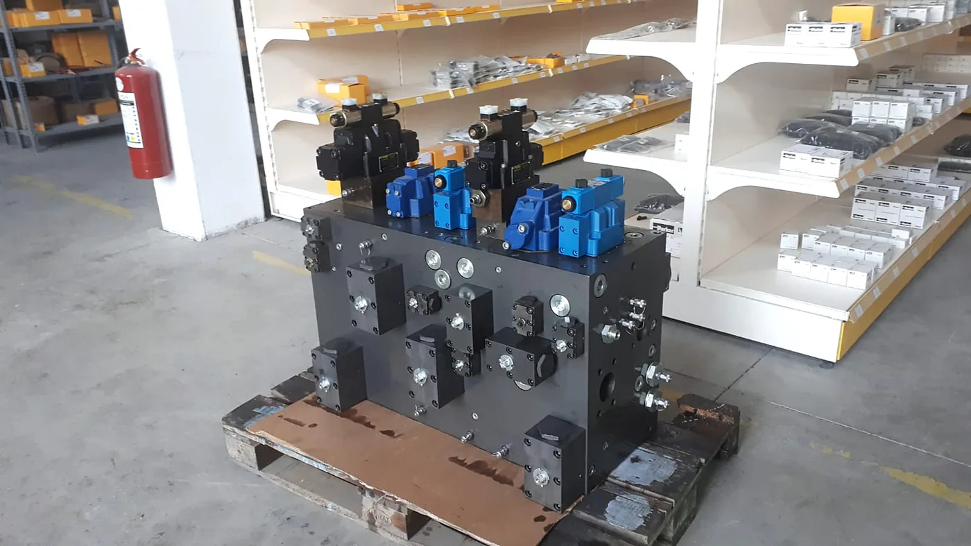 Hydraulic Manifold Block — image 5